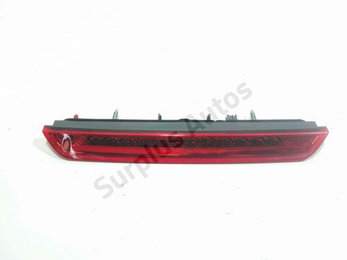 Used Third brake light PEUGEOT 3008 II SUV (MC_, MR_, MJ_, M4_) 1.2 THP/ PureTech 130 (MRHNSM, MRHNSU, MRHNSJ, MRHNYW,... (131 hp) 30367668