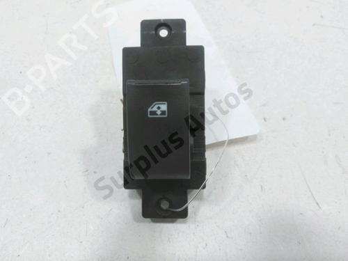 Comutador vidro trás esquerdo CHEVROLET CAPTIVA (C100, C140) 2.0 D 4WD (150 hp) 31000602