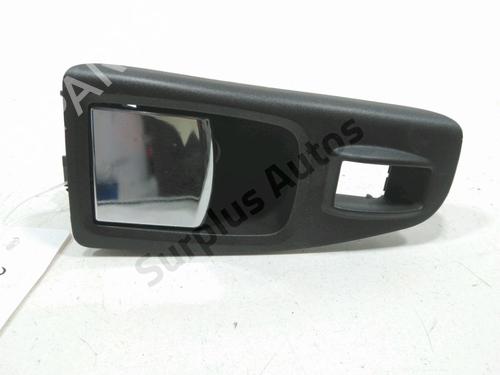 Used Rear right interior door handle Rear right interior door handle 30999932 30999932
