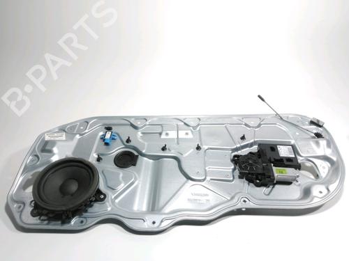 Used Front right window mechanism VOLVO C30 (533) D2 (115 hp) 28239799