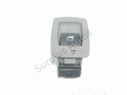 Used Right rear window switch Right rear window switch 39524971 39524971
