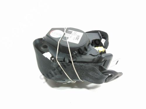 rear-right-seatbelt-dacia-duster-hm_-2017-40620719 main image