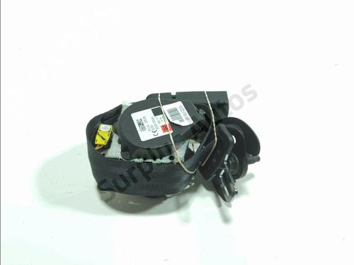 front-left-seatbelt-citroen-c3-iii-sx-2016-37017637 main image