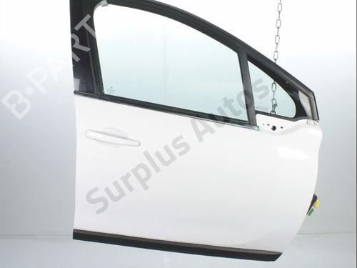 right-front-door-peugeot-2008-i-cu_-2013-35893517 main image