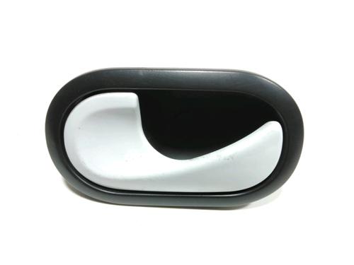 Used Front left interior door handle Front left interior door handle RENAULT TWINGO II (CN0_) 1.2 16V (CN04, CN0B) (75 hp) 28243033 28243033