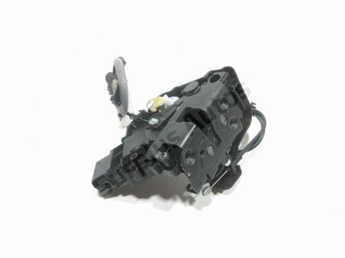 front-right-lock-volvo-v70-iii-135-2007-2008-2009-2010-2011-2012-2013-2014-2015-2016-28247494 main image
