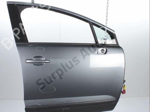 Used Right front door Right front door 37775579 37775579