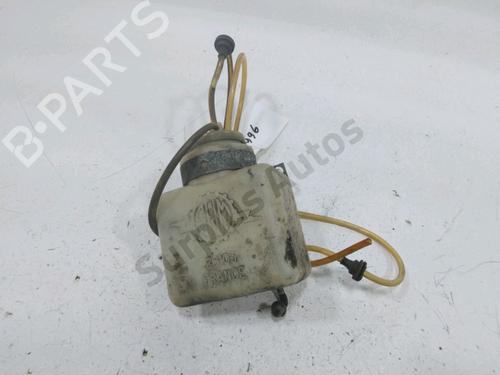 Used Windscreen washer tank RENAULT 4 (112_) 0.8 (1123) (29 hp) 31008808