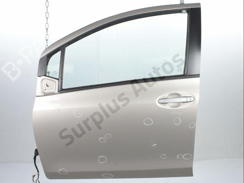 Porta anteriore sinistra Porta anteriore sinistra TOYOTA YARIS (_P9_) 1.4 D-4D (NLP90_, NLP90R) (90 hp) 36962935 36962935