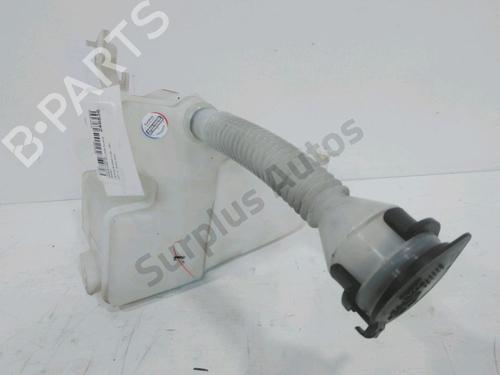 Used Windscreen washer tank Windscreen washer tank LEXUS IS II (_E2_) 200d (ALE20_, ALE20R) (150 hp) 33904217 33904217