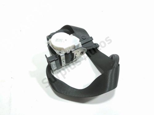 Høyre foran beltestrammer BMW 1 (F20) 116 d (116 hp) 30524737