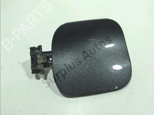 fuel-flap-toyota-c-hr-_x1_-2016-33160079 main image