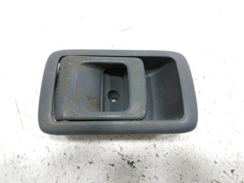 Used Front left interior door handle TOYOTA LAND CRUISER 90 (_J9_) 3.0 TD (KZJ90_, KZJ95_, KZJ90R, KZJ95R, KZJ90W, KZJ95W) (125 hp) 30996411