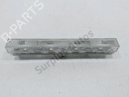 Troisième feu stop TOYOTA YARIS (_P9_) 1.4 D-4D (NLP90_, NLP90R) (90 hp) 31007183