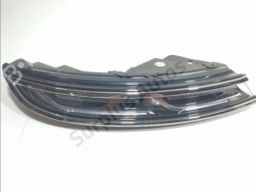right-daytime-light-citroen-c4-cactus-2014-36402823 main image
