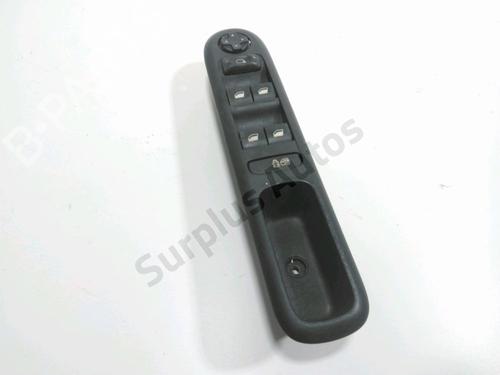Fensterheberschalter links vorne für PEUGEOT 3008 I MPV (0U_) 1.6 HDi (109 hp) 30450201