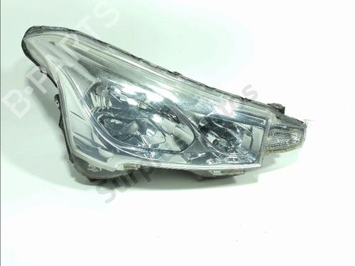 Used Right headlight Right headlight CITROËN C4 AIRCROSS 1.6 HDi 115 AWC (114 hp) 33300858 33300858