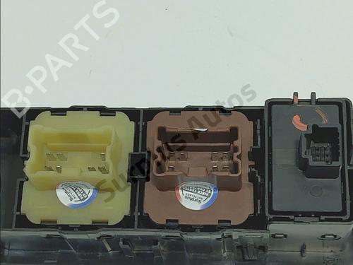 Left front window switch RENAULT CAPTUR I (J5_, H5_) 0.9 TCe 90 | BP31798435I27