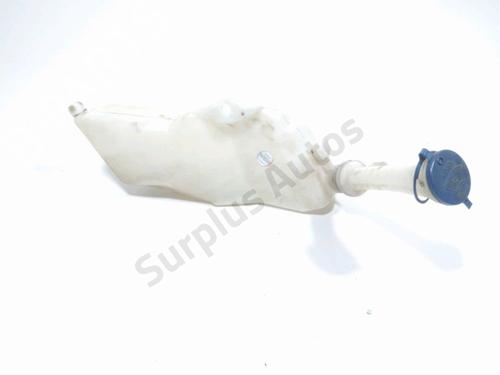 Used Windscreen washer tank PEUGEOT 206 Hatchback (2A/C) 1.4 i (75 hp) 29860359