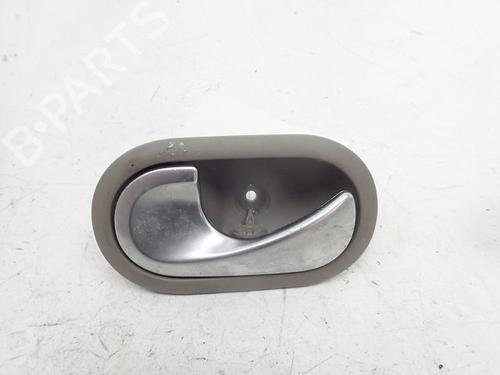 Used Front left interior door handle Front left interior door handle 37775123 37775123