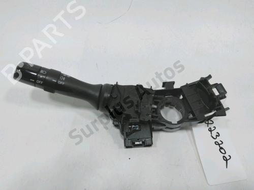 Mando luces TOYOTA YARIS (_P9_) 1.4 D-4D (NLP90_, NLP90R) (90 hp) 30989261