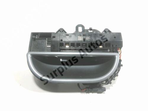 front-right-exterior-door-handle-fiat-500e-332_-2020-31635865 main image