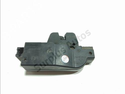 Bagklap lås Bagklap lås PEUGEOT 407 SW (6E_, 6D_) 2.0 HDi 135 (136 hp) 33867712 33867712