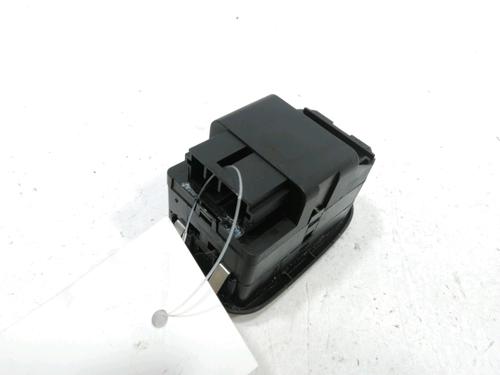 Left front window switch PEUGEOT 206 Hatchback (2A/C) 2.0 HDI 90 | BP30999038I27