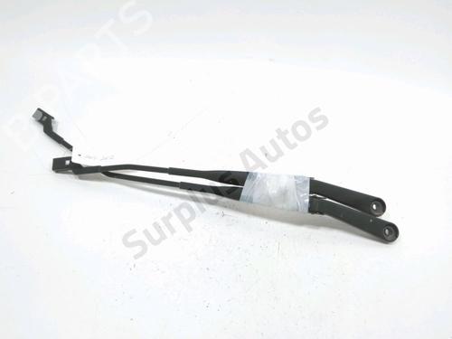Used Front windshield wiper arm LANCIA YPSILON (312_) 1.3 D Multijet (312.YXE1A, 312.YXU1A) (95 hp) 31007841