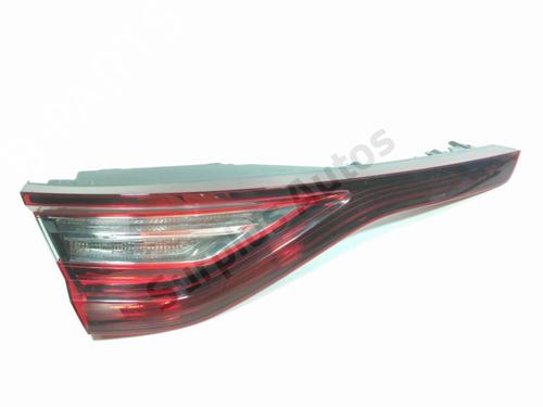 left-tailgate-light-renault-megane-iv-hatchback-b9amn_-2015-40214745 main image