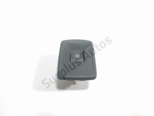 Used Right front window switch Right front window switch DACIA SANDERO II TCe 90 (B8M1, B8MA, B8AC) (90 hp) 37772991 37772991