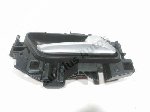 Used Front right interior door handle Front right interior door handle 30313160 30313160