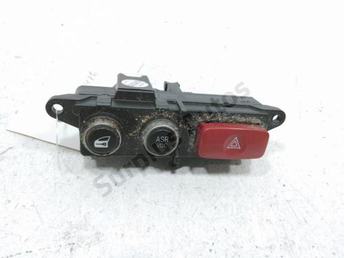 Used Warning switch ALFA ROMEO 159 (939_) 1.9 JTDM 8V (939AXE1B) (120 hp) 30990171