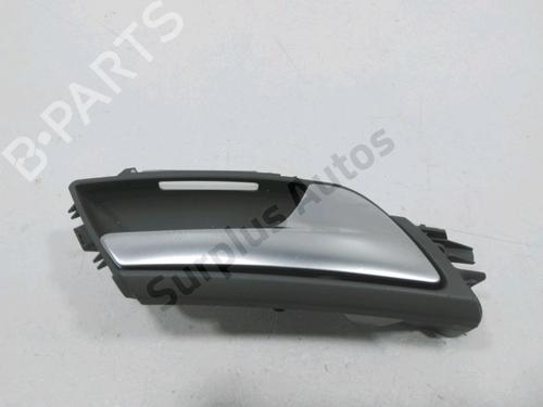 Used Front right interior door handle Front right interior door handle 37775021 37775021