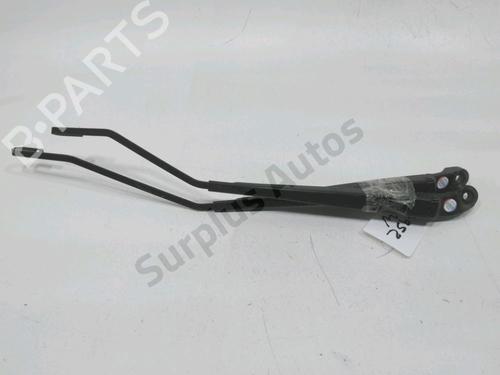 Used Front windshield wiper arm PEUGEOT 306 Hatchback (7A, 7C, N3, N5) 1.9 D (69 hp) 31007869