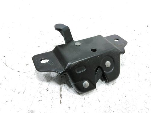 Used Tailgate lock PEUGEOT 106 II (1A_, 1C_) 1.1 i (60 hp) 31001651