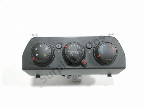 AC Styreenhet / Manøvreringsenhet DACIA SANDERO III 1.0 SCe 65 (67 hp) 28227864