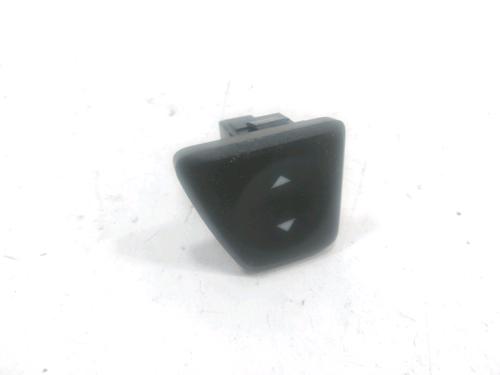 Used Left front window switch Left front window switch FIAT 500 (312_) 1.3 D Multijet (312AXB1A) (75 hp) 30999000 30999000