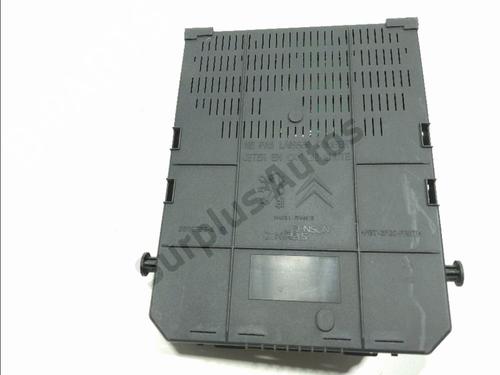 Used Fuse box Fuse box PEUGEOT 308 SW I (4E_, 4H_) 1.6 HDi (109 hp) 33686209 33686209