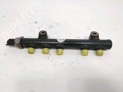 Used Injection rail Injection rail 29856925 29856925