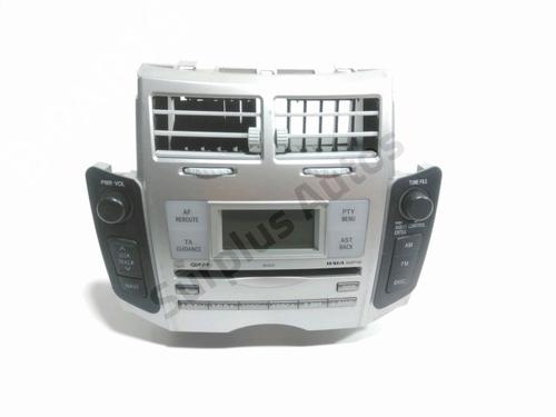 Bilradio TOYOTA YARIS (_P9_) 1.4 D-4D (NLP90_, NLP90R) (90 hp) 29265947