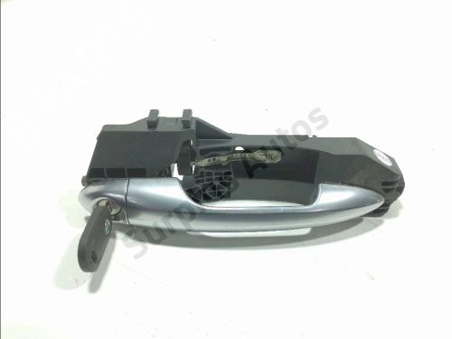 Used Front left exterior door handle Front left exterior door handle ALFA ROMEO GIULIETTA (940_) 2.0 JTDM (940FXQ1A, 940FYC1A) (150 hp) 40464779 40464779