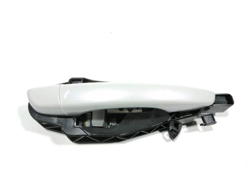 Used Front right exterior door handle PEUGEOT 2008 II (UD_, US_, UY_, UJ_, UR_, UC_) 1.2 PureTech 130 (USHNS, URHNS) (130 hp) 28241859