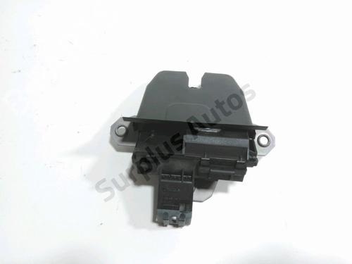 Used Tailgate lock FORD FOCUS III 1.6 TDCi (115 hp) 30608303