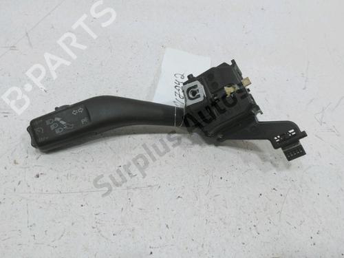 Used Headlight switch VW GOLF PLUS V (5M1, 521) 1.9 TDI (105 hp) 30989232