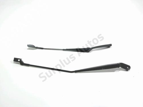 Used Front windshield wiper arm VW POLO IV (9N_, 9A_) 1.4 TDI (70 hp) 29321703