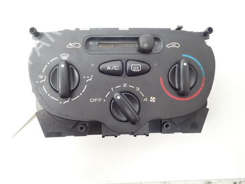 AC Styreenhet / Manøvreringsenhet PEUGEOT 206 Hatchback (2A/C) 1.4 i (75 hp) 30988361
