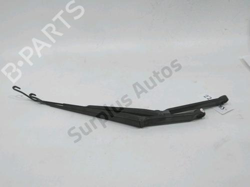 Used Front windshield wiper arm NISSAN X-TRAIL I (T30) 2.2 Di 4x4 (114 hp) 31007944