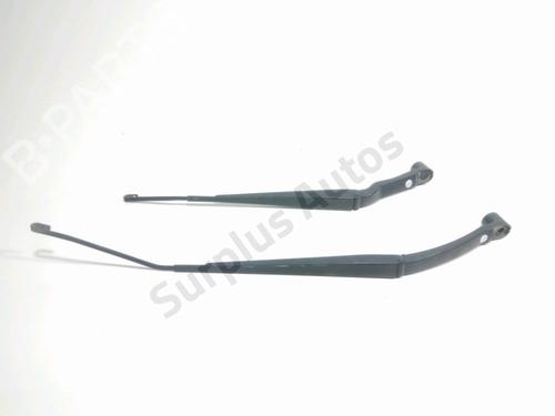 Used Front windshield wiper arm Front windshield wiper arm 32041021 32041021