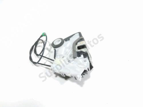 Used Front right lock TOYOTA YARIS (_P13_) 1.5 Hybrid (NHP130_, NHP130) (101 hp) 28247614